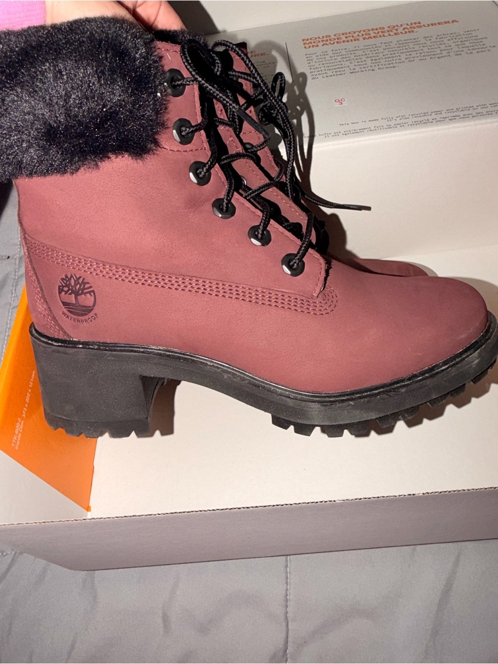 Timberland Women's Lace-Up Ankle Boot Burgundy with Black Fur Collar